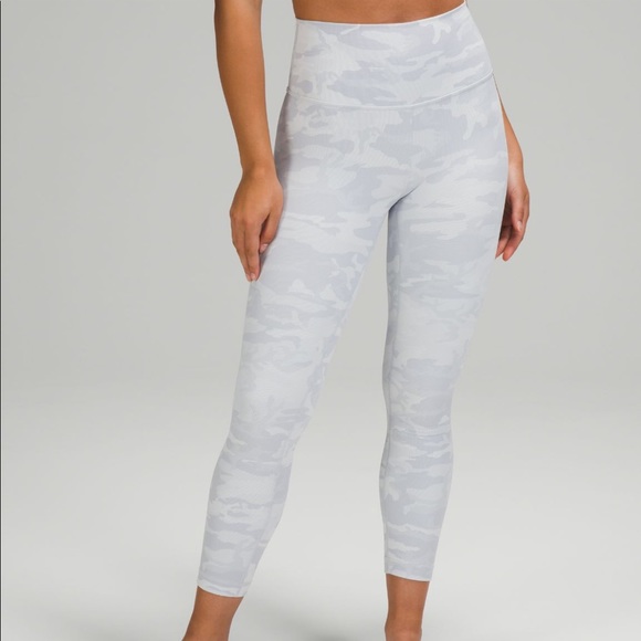Lululemon Wunder Under 23” crops white camo